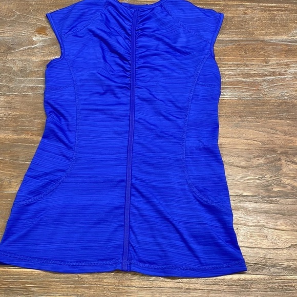 Athleta Pacifica UPF Top in Royal Blue - Picture 5 of 10